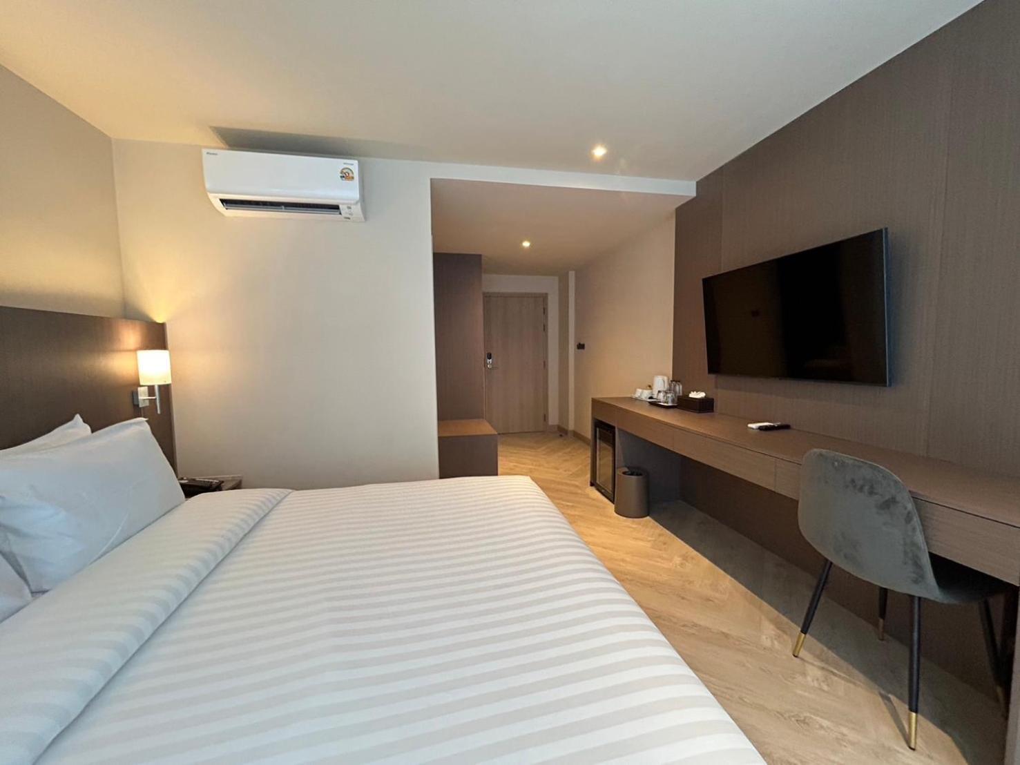 The One Cozy Living Otel Pattaya Dış mekan fotoğraf