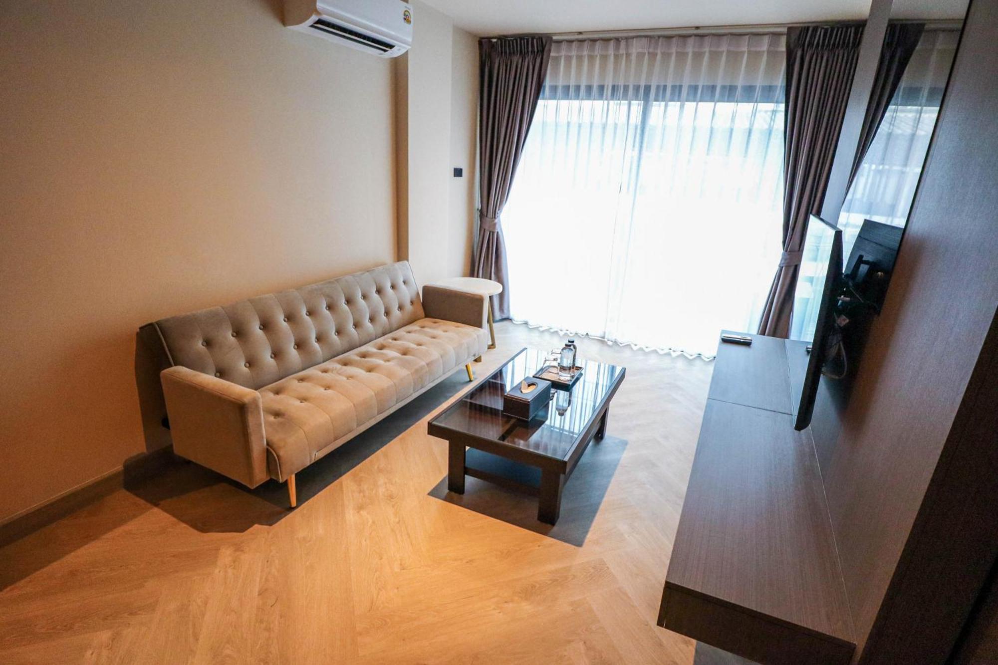 The One Cozy Living Otel Pattaya Dış mekan fotoğraf