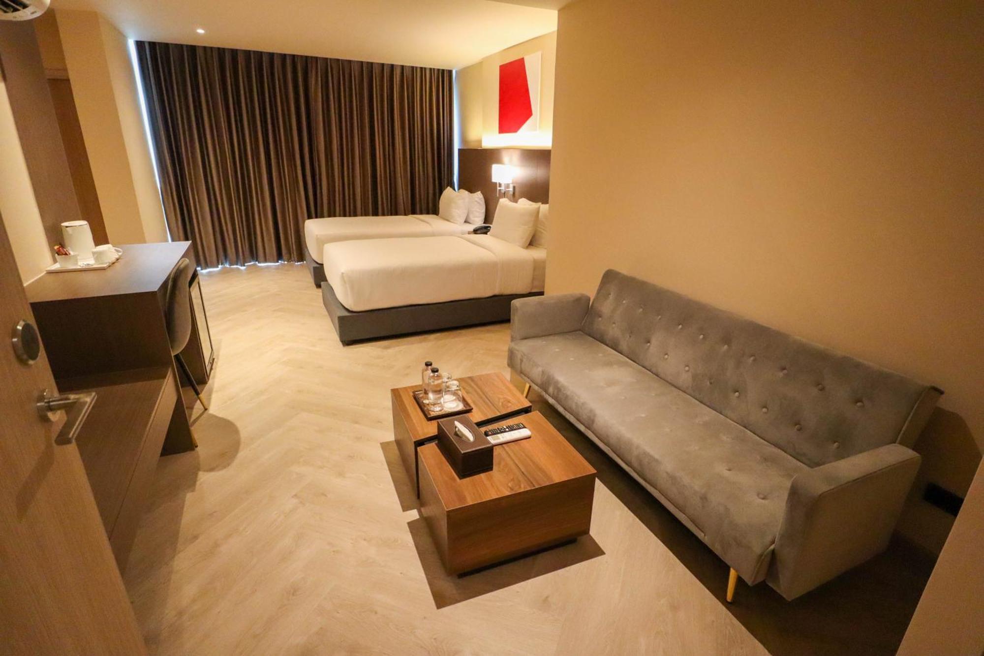 The One Cozy Living Otel Pattaya Dış mekan fotoğraf