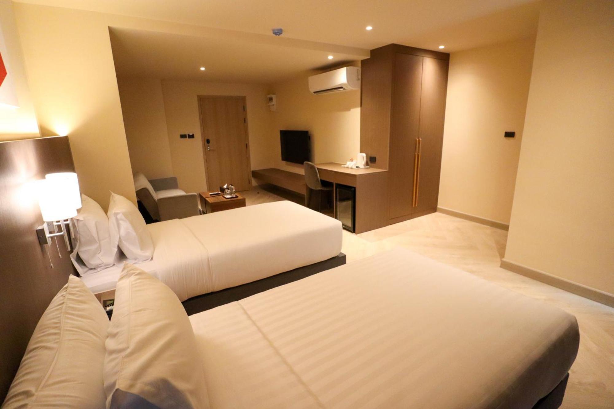 The One Cozy Living Otel Pattaya Dış mekan fotoğraf